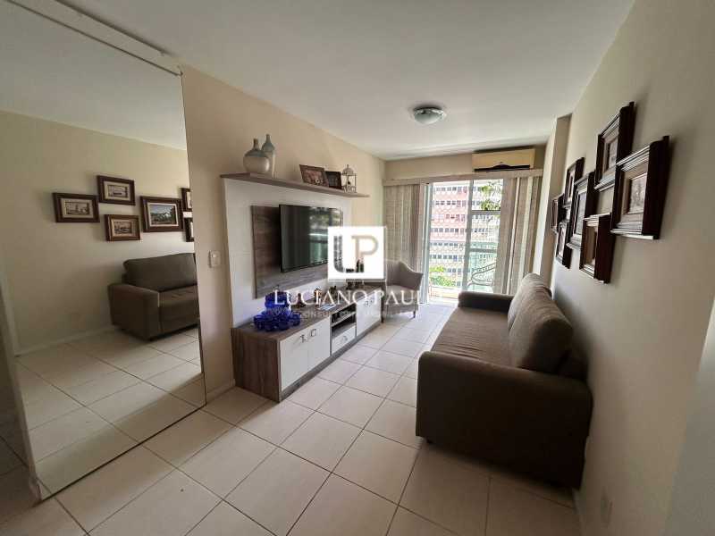 183e8796-425e-48cc-8a03-ae9bb0 - 8