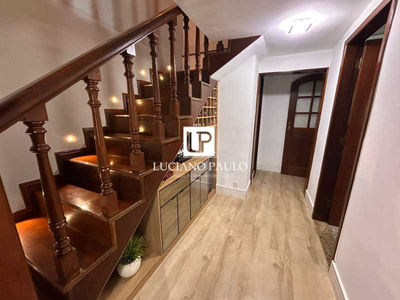 ed041e86-7d09-4051-9559-f03046 - 11