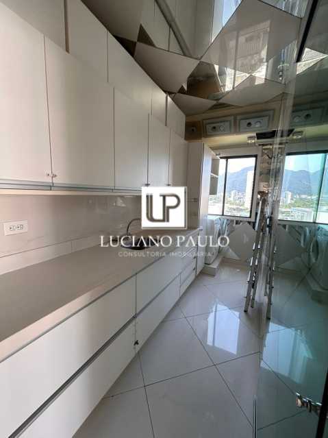 bf926fbd-51f3-4f9c-a8d9-e435d4 - 23