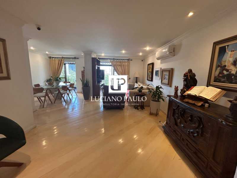 520ae755-fd97-496f-a76d-592c5a - 11