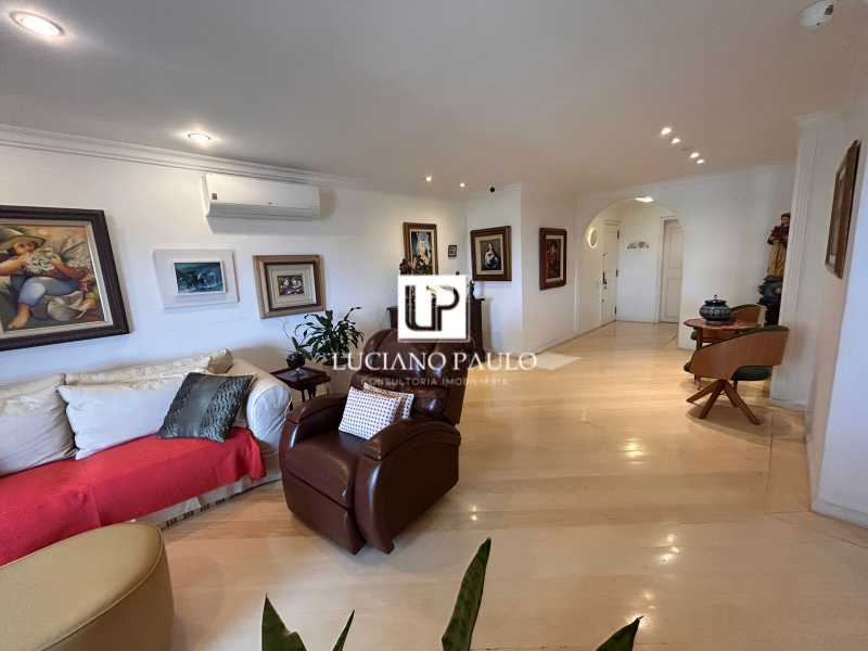 5fd1706d-7d7f-4412-84a4-28fec6 - 10