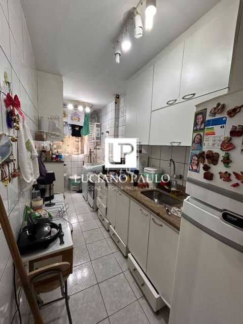 6cdb90fe-7b49-46ac-b013-e3d387 - 19