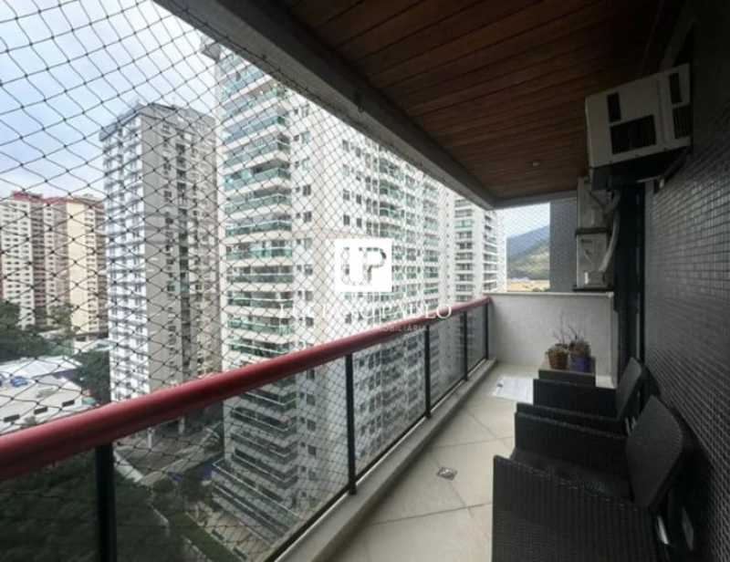 e6b7dc7f-1195-4925-9048-3a7923 - 11