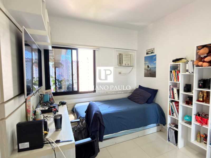 1a9f4c12-6b2f-4b67-82b7-4942f7 - 23