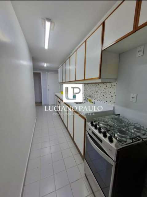 f592af5a-a312-46e4-9211-1416b0 - 18