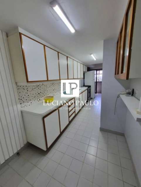 39c37c46-ba63-47e7-981b-aef02c - 18