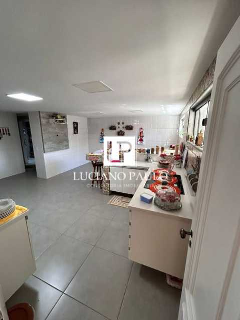 94930fb7-2b6b-42fa-b61c-cd2c09 - 23