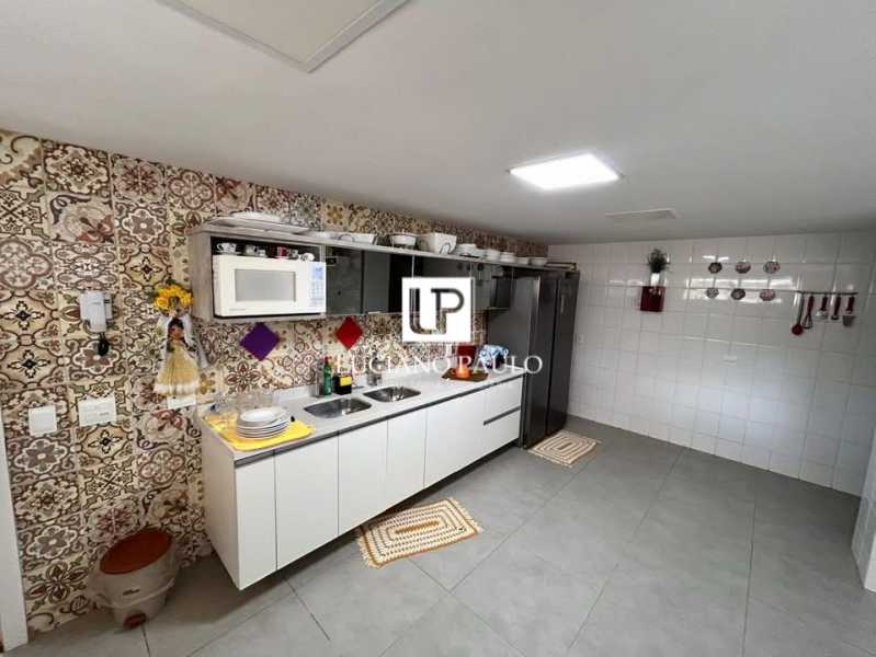 d66ee2b5-a53b-45c0-acac-1e033a - 25