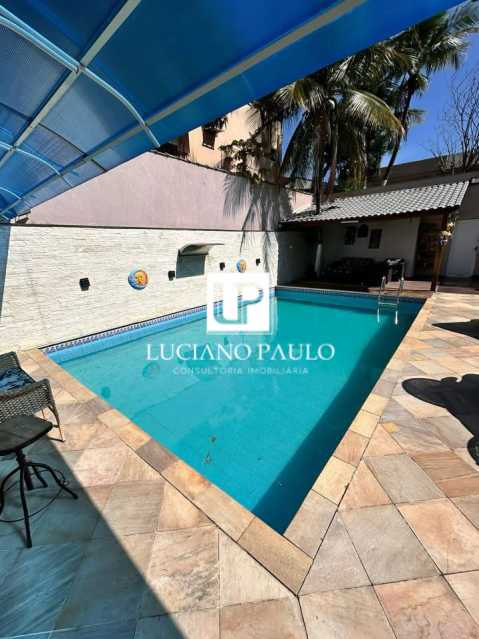 e182afac-00ed-4bc0-8bab-c9116a - 14