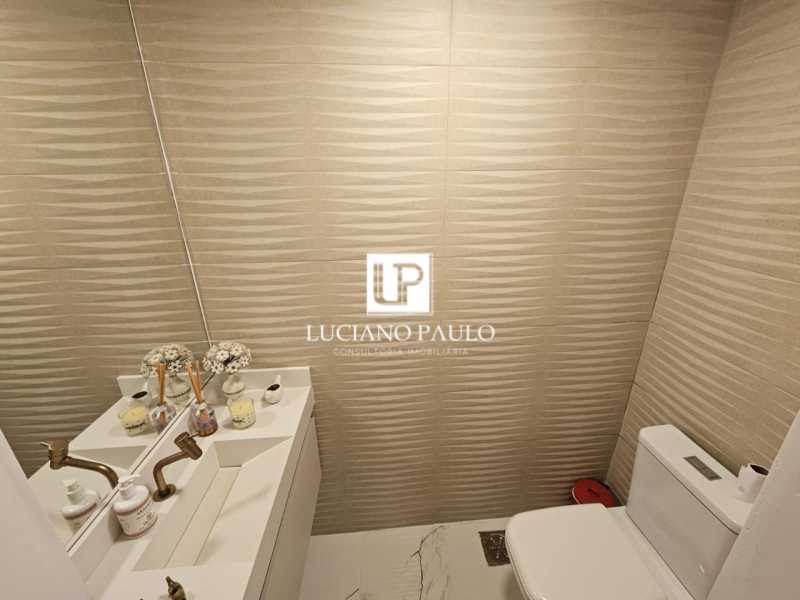 28c806b0-54de-4e7b-8962-52570f - 3