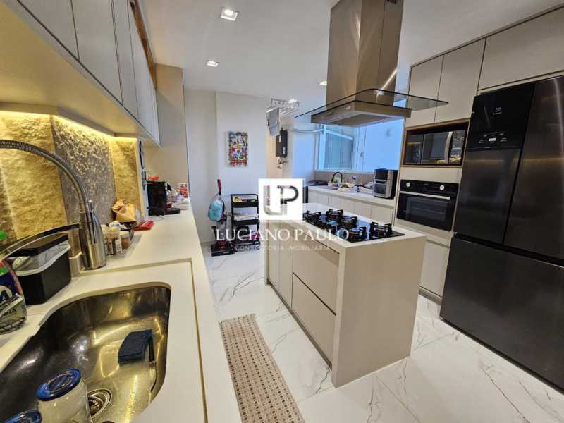 ee330f05-d2c8-4634-8144-85d85c - 16