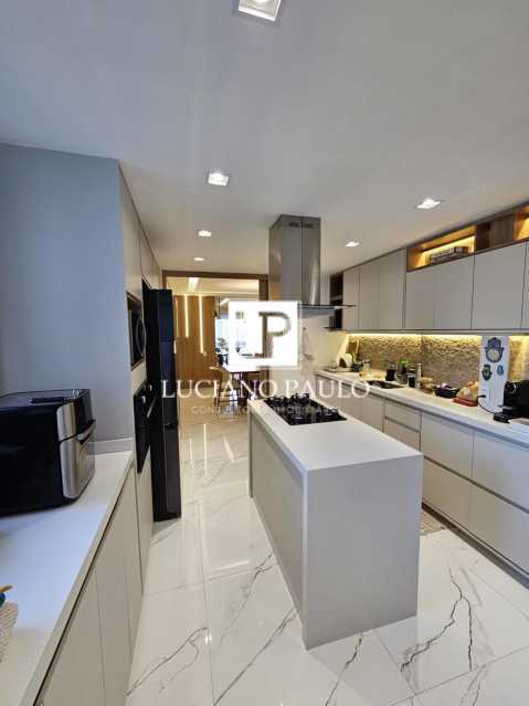 81b13ea1-4096-4207-b2f7-d97c20 - 16