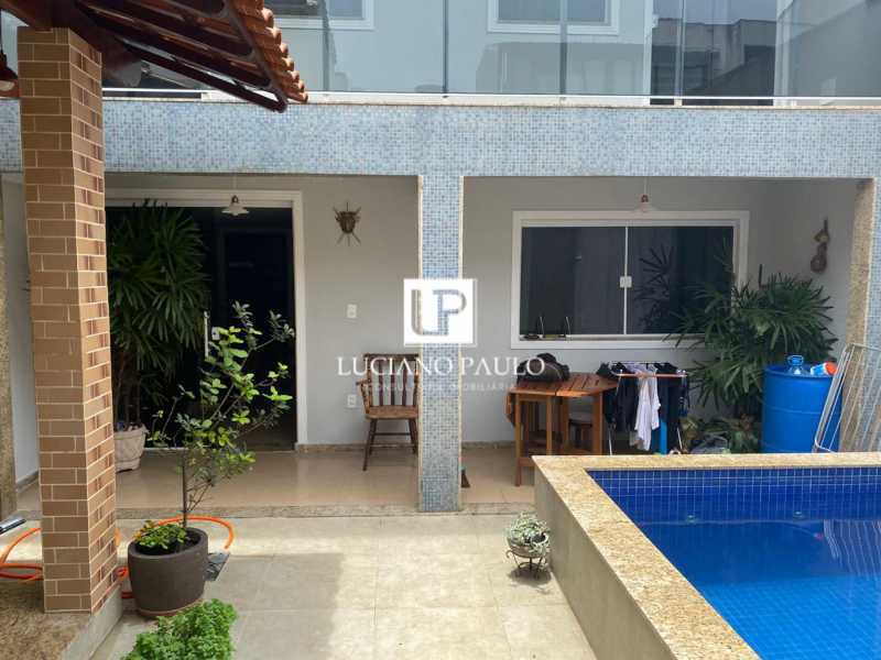 d1547de4-f8ce-4041-b75a-0ad3fb - 1