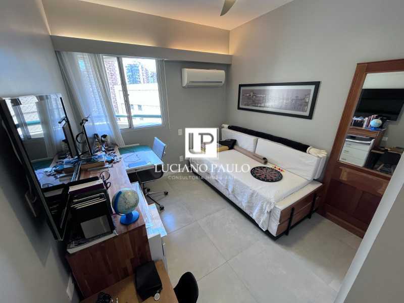 58d2a06f-7a9d-4b16-9a93-1f2645 - 21