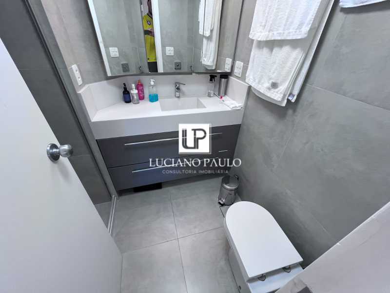 67e18184-0c9c-4d6d-a646-8d59d6 - 18