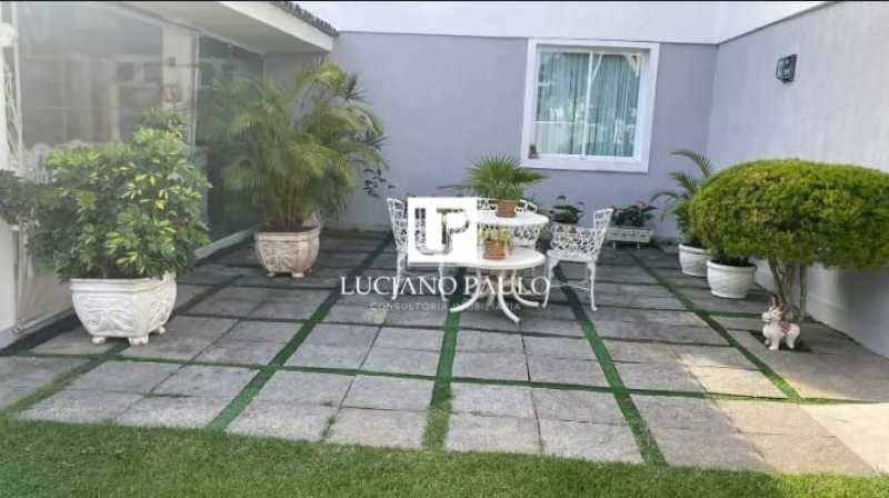 8e0dd35a-5a41-4b59-a34a-0774e9 - 3