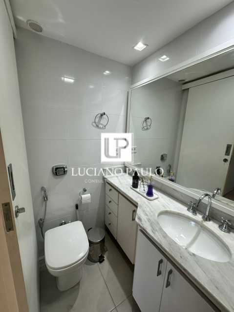 62cdaee5-7a8a-4d99-8836-9a6949 - 10