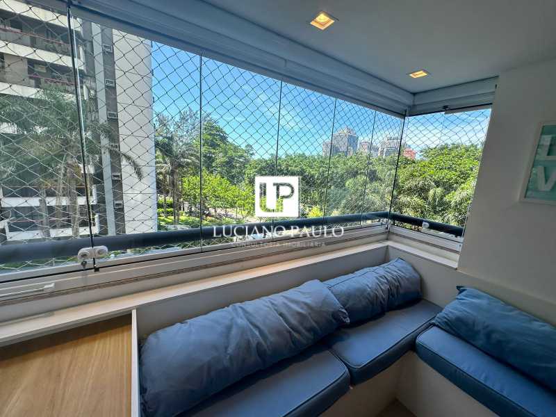 b39c556c-1084-4dda-8e48-8f8992 - 8