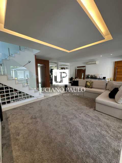 fc44ee3c-5fd0-4662-86e8-b5fa13 - 11