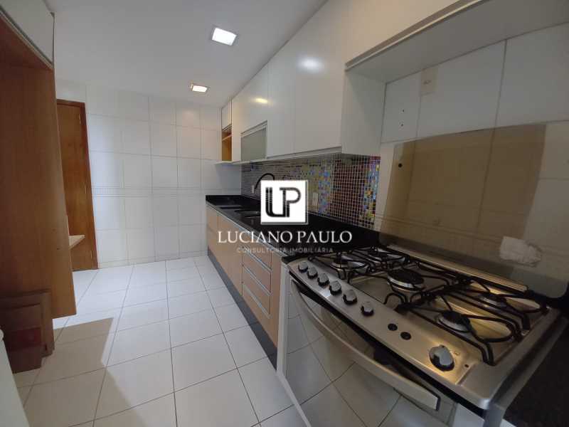 4eacd929-c6ad-47e6-ab17-8c74a4 - 28