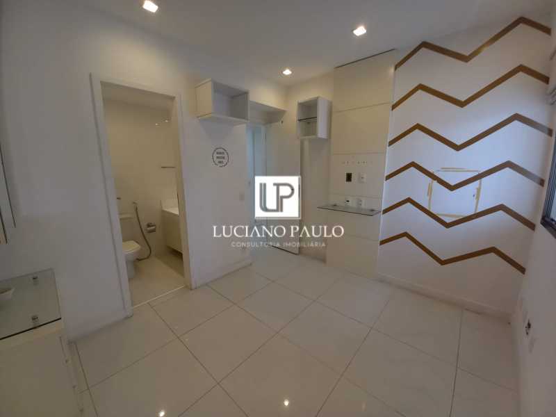 3527581d-6b62-40e0-9f5c-c5e865 - 17