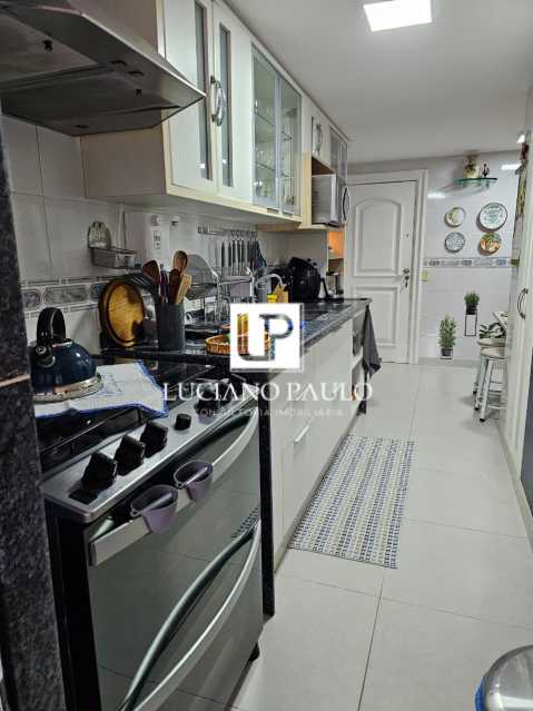 f4b8b12e-146f-48d5-a627-f4234e - 27