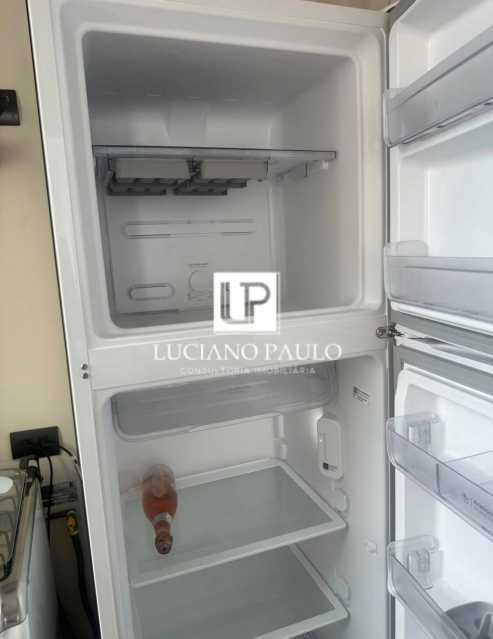 b04856c1-9b1f-4b2c-9fef-c810e6 - 14