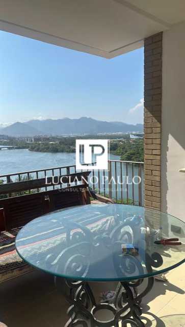 330eefd5-adc4-4197-bfdc-3d0e20 - 18