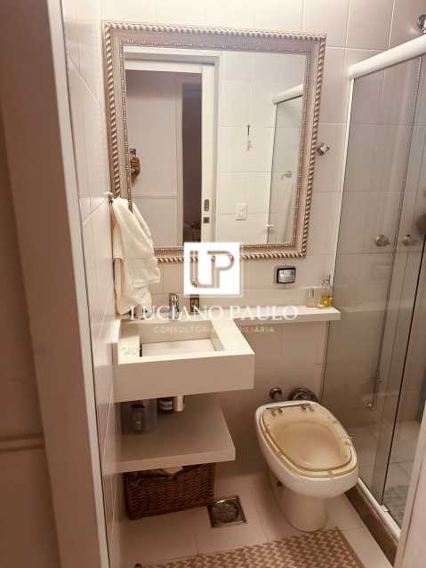 e050f6ee-2ad4-48b3-b23a-de7a2e - 27