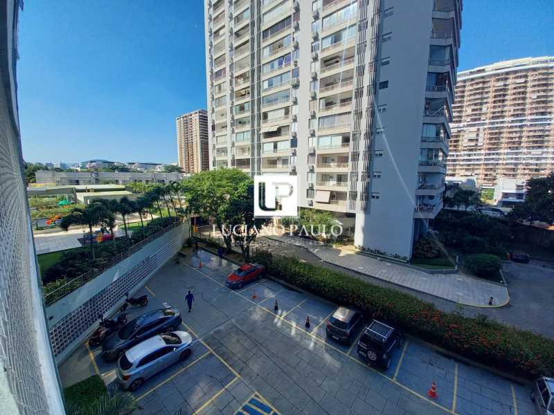 e0261b2a-7750-4080-b9f9-e638de - 2