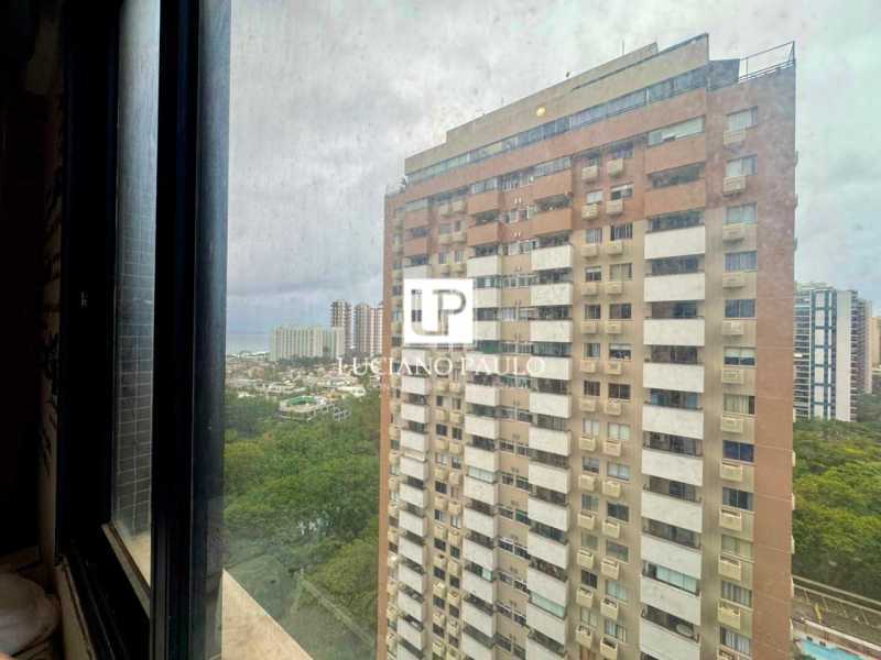 Condomínio ABM - ABM - Apartamento à Venda na Barra da Tijuca com Suíte e Varanda - ABM / Parque das Rosas / Orla - LPAP30566