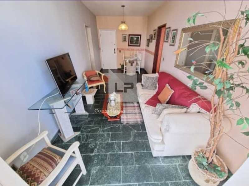 c26fb472-4b94-4871-a934-71c8bf - 6