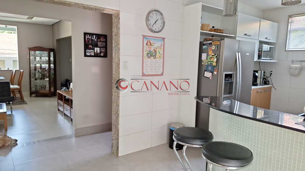 Conheça WhatsApp Image 2024-04-09 at 1 do imóvel - Vendo Casa Duplex 6 Quartos Travessa Teixeira Meier - BJCA60011 - 7 WhatsApp Image 2024-04-09 at 1 - 7