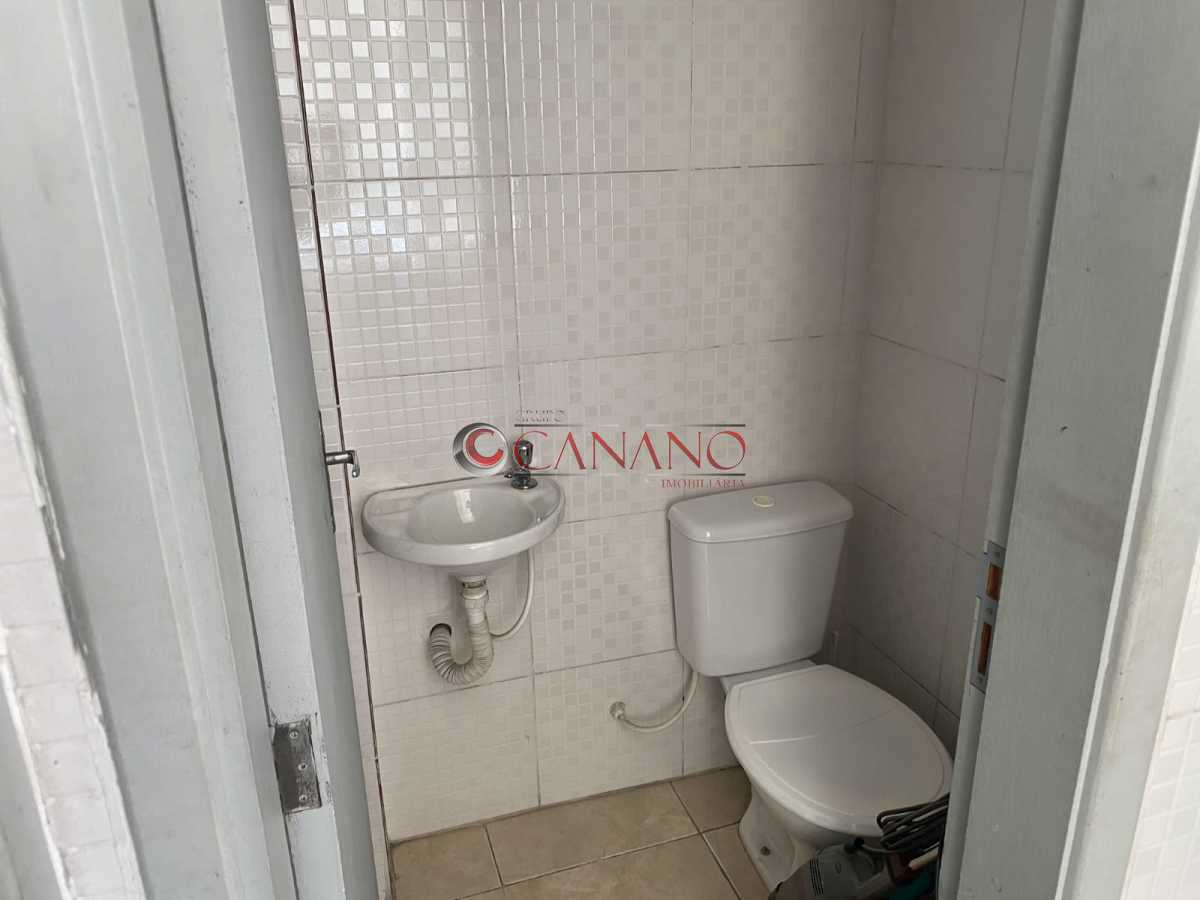 Conheça banheiro dependencia Est Engen do imóvel - Apartamento à venda Estrada do Engenho da Pedra, Ramos, Rio de Janeiro - R$ 230.000 - BJAP21779 - 16 banheiro dependencia Est Engen - 16