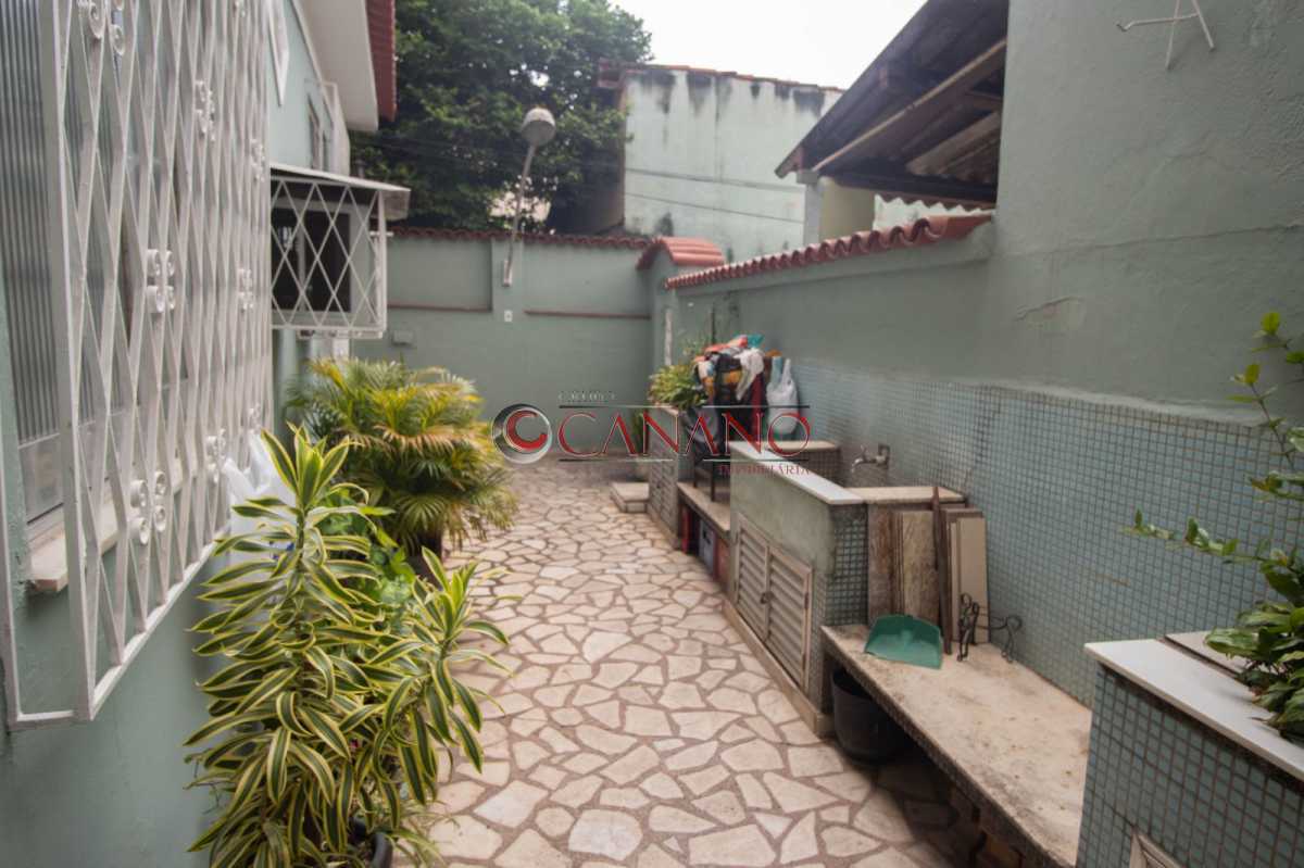 Conheça Quintal 1 Montevideu 1296 cs 1 do imóvel - Apartamento à venda Rua Montevidéu, Penha, Rio de Janeiro - R$ 220.000 - BJAP10244 - 18 Quintal 1 Montevideu 1296 cs 1 - 18