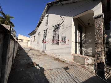 Ótima localização - Vendo 4 Casas linear Frente de Rua Vaga Rua João Pinheiro - GCCA80001
