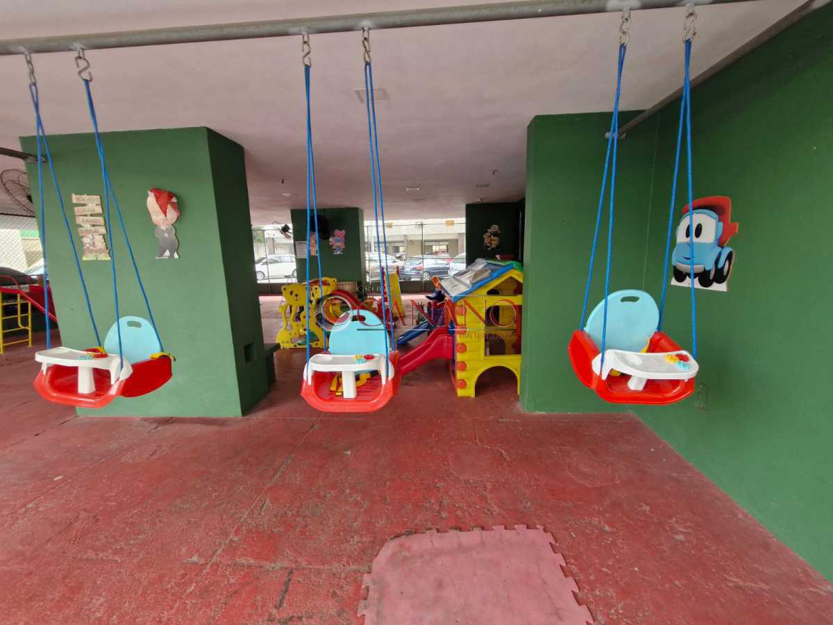 play Moacir de Almeida 219 ap  - 14