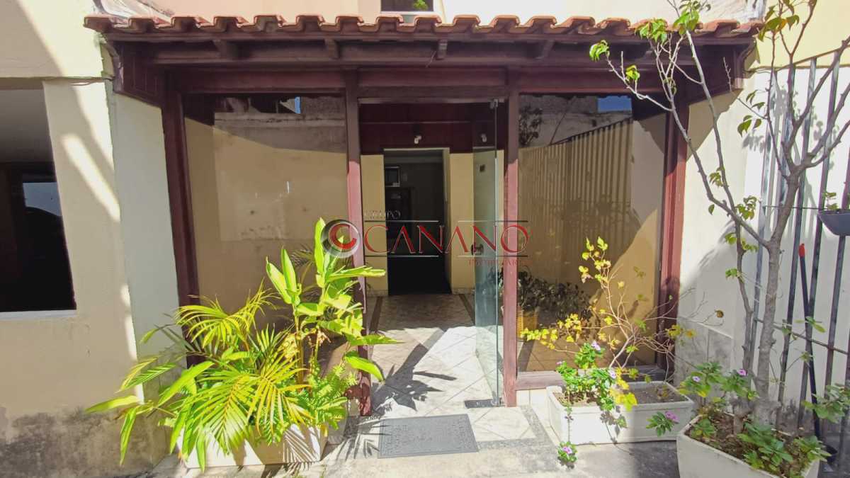 fachada Cristóvão Colombo 21 - 19