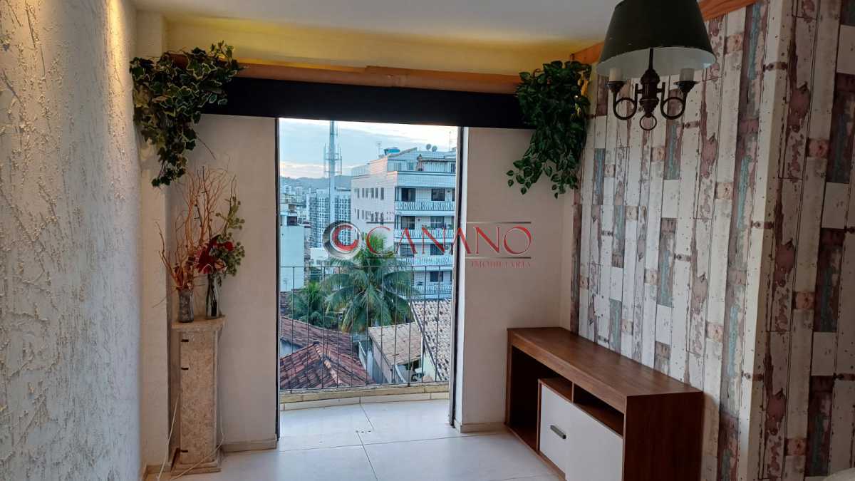 sala 2 Cristóvão Colombo 215 - 3