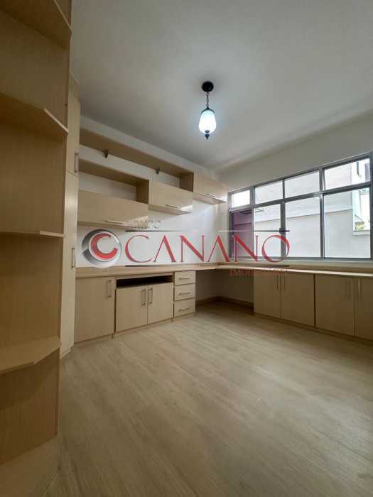 WhatsApp Image 2025-10-02 at 1 - 27