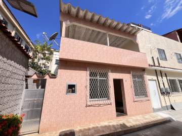 Ótima localização - Vendo Casa Duplex Vila 2 Quartos Suíte Vaga Rua Magalhães Couto Méier - GCCV20106