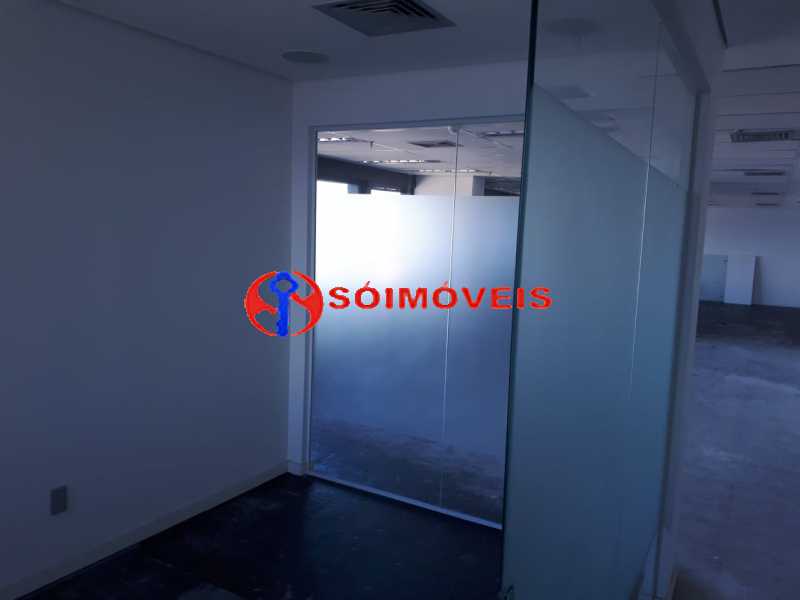 e73cf6fb-d525-441e-9079-7c3d18 - 22