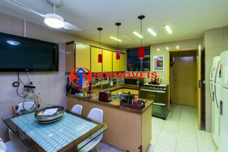 9d44623d389c73a5b618a7bb3a75b7 - 18