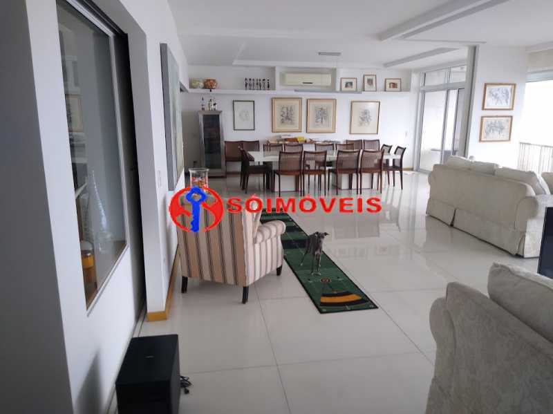 17130_G1558725032 - 6