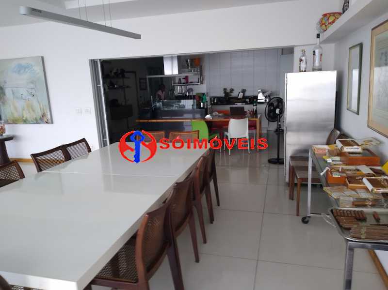 17130_G1558725039 - 8