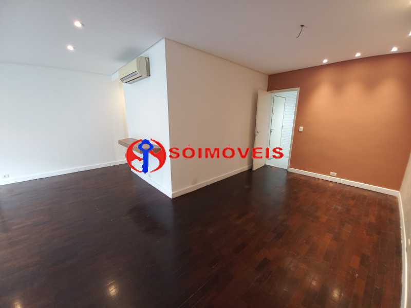 Conheça SALÃO_5 do imóvel - EXCELENTE IMÓVEL EM PRÉDIO REQUISITADO DO LEBLON. 130 M2, 4 QUARTOS, SUÍTE, DEPENDÊNCIAS, 1 VAGA ESCRITURADA. - LBAP42100 - 6 SALÃO_5 - 6