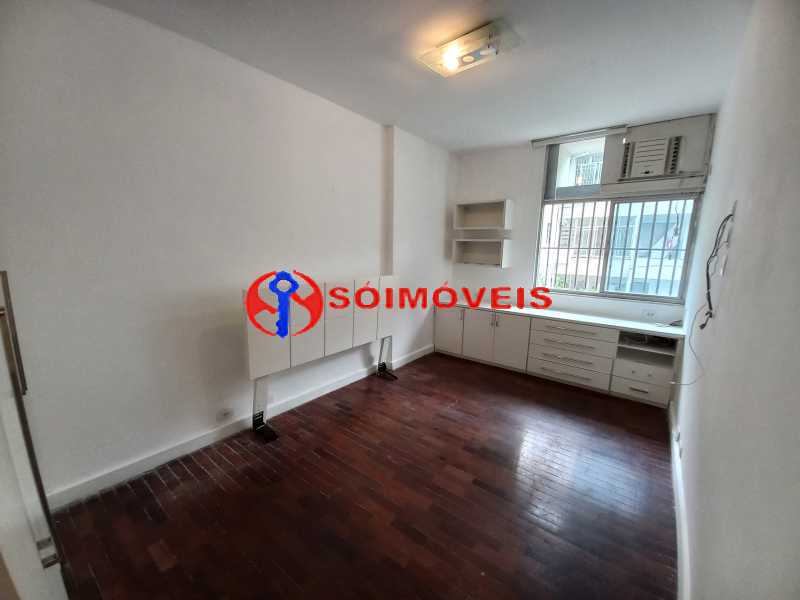 Conheça SUÍTE 1 do imóvel - EXCELENTE IMÓVEL EM PRÉDIO REQUISITADO DO LEBLON. 130 M2, 4 QUARTOS, SUÍTE, DEPENDÊNCIAS, 1 VAGA ESCRITURADA. - LBAP42100 - 18 SUÍTE 1 - 18