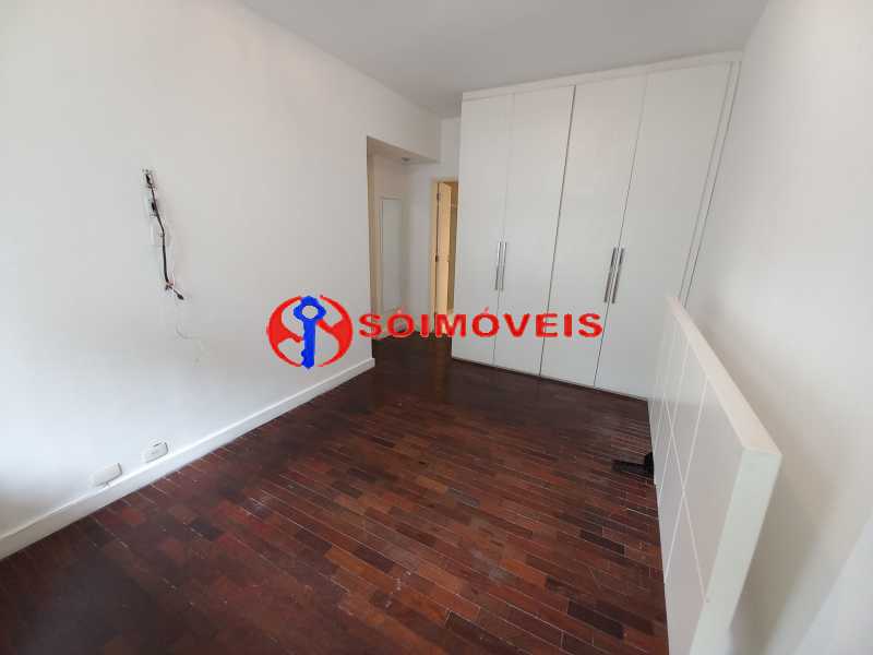 Conheça SUITE 2 do imóvel - EXCELENTE IMÓVEL EM PRÉDIO REQUISITADO DO LEBLON. 130 M2, 4 QUARTOS, SUÍTE, DEPENDÊNCIAS, 1 VAGA ESCRITURADA. - LBAP42100 - 19 SUITE 2 - 19