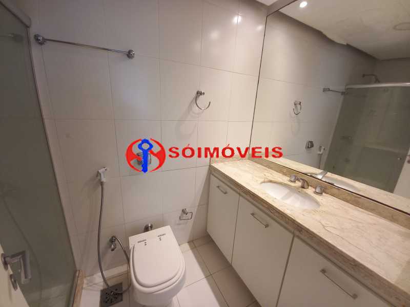 Conheça SUITE 3 do imóvel - EXCELENTE IMÓVEL EM PRÉDIO REQUISITADO DO LEBLON. 130 M2, 4 QUARTOS, SUÍTE, DEPENDÊNCIAS, 1 VAGA ESCRITURADA. - LBAP42100 - 20 SUITE 3 - 20