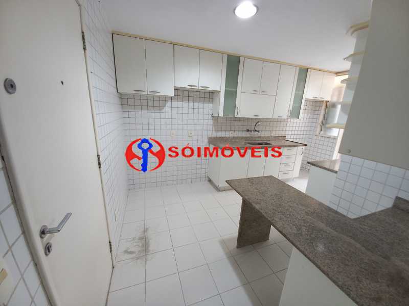 Conheça COPA COZINHA 1 do imóvel - EXCELENTE IMÓVEL EM PRÉDIO REQUISITADO DO LEBLON. 130 M2, 4 QUARTOS, SUÍTE, DEPENDÊNCIAS, 1 VAGA ESCRITURADA. - LBAP42100 - 21 COPA COZINHA 1 - 21